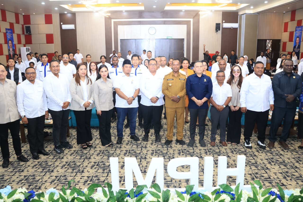 Gubernur Apolo Dorong Pengusaha Kembangkan Sektor Produksi, Distribusi dan Marketing