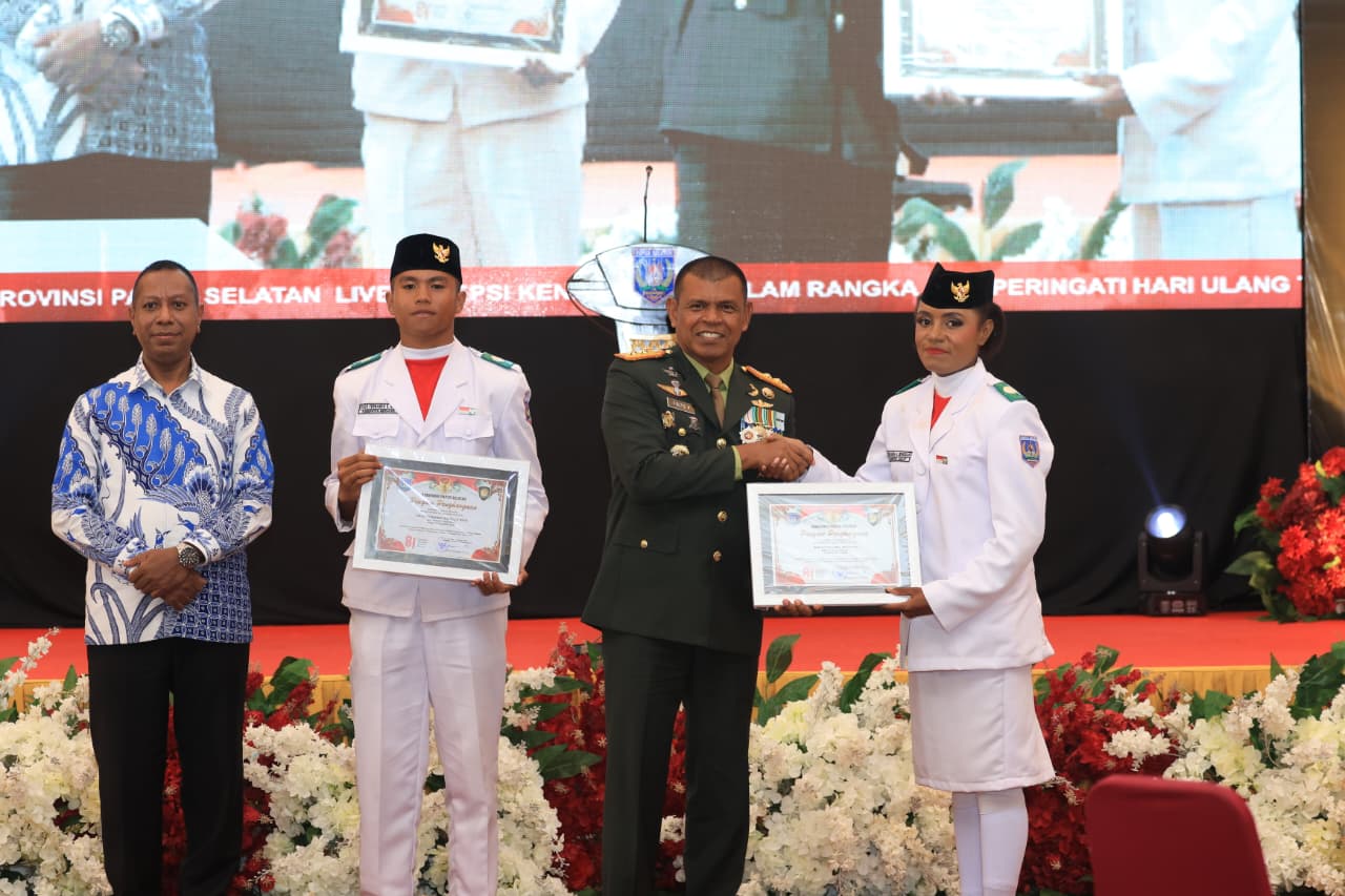 Gubernur Safanpo Apresiasi Panitia dan Paskibraka