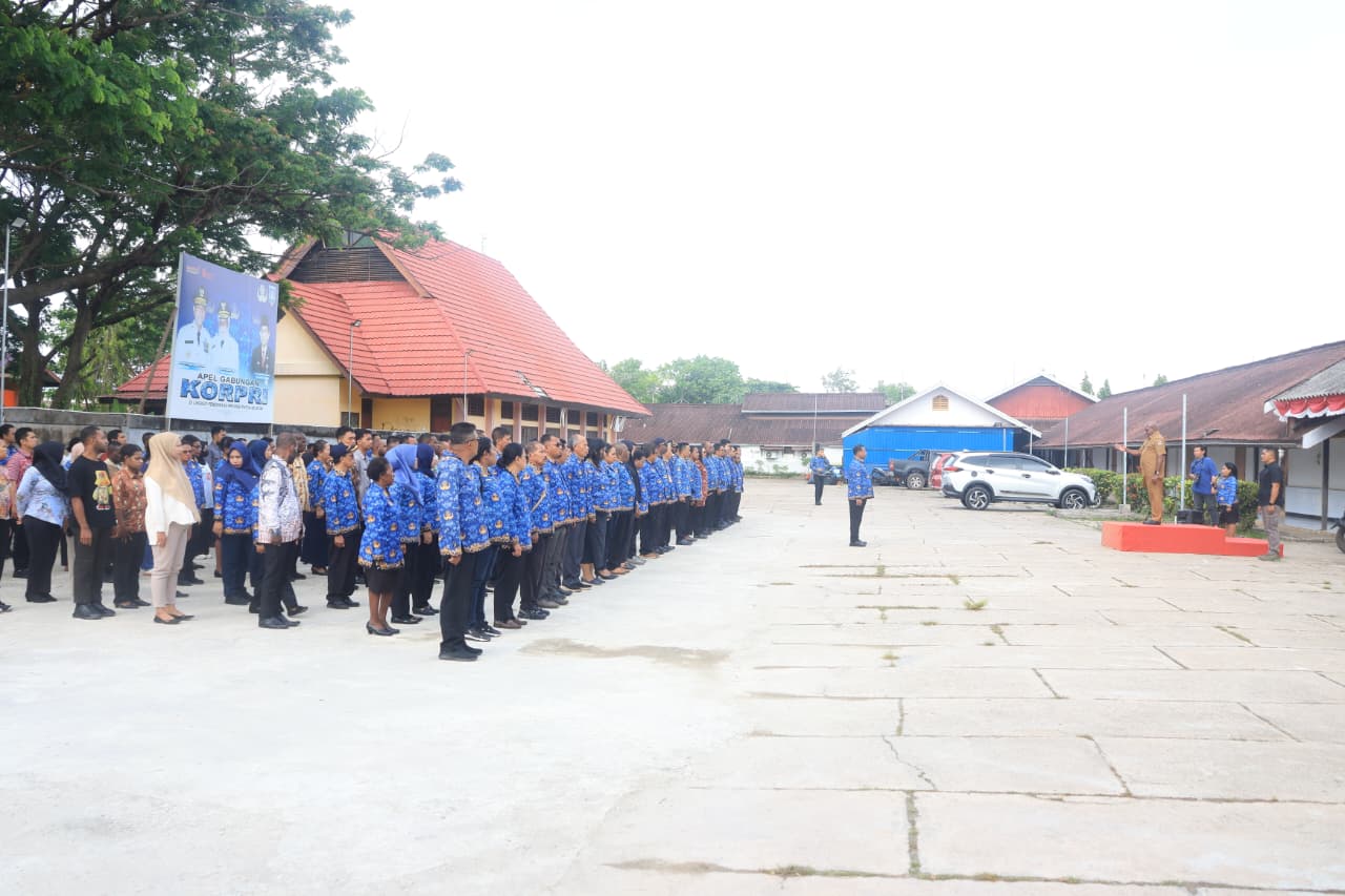 Pimpin Apel, Sekda Ferdinandus Tekankan Pentingnya Kepatuhan dan Disiplin ASN - Gambar 2