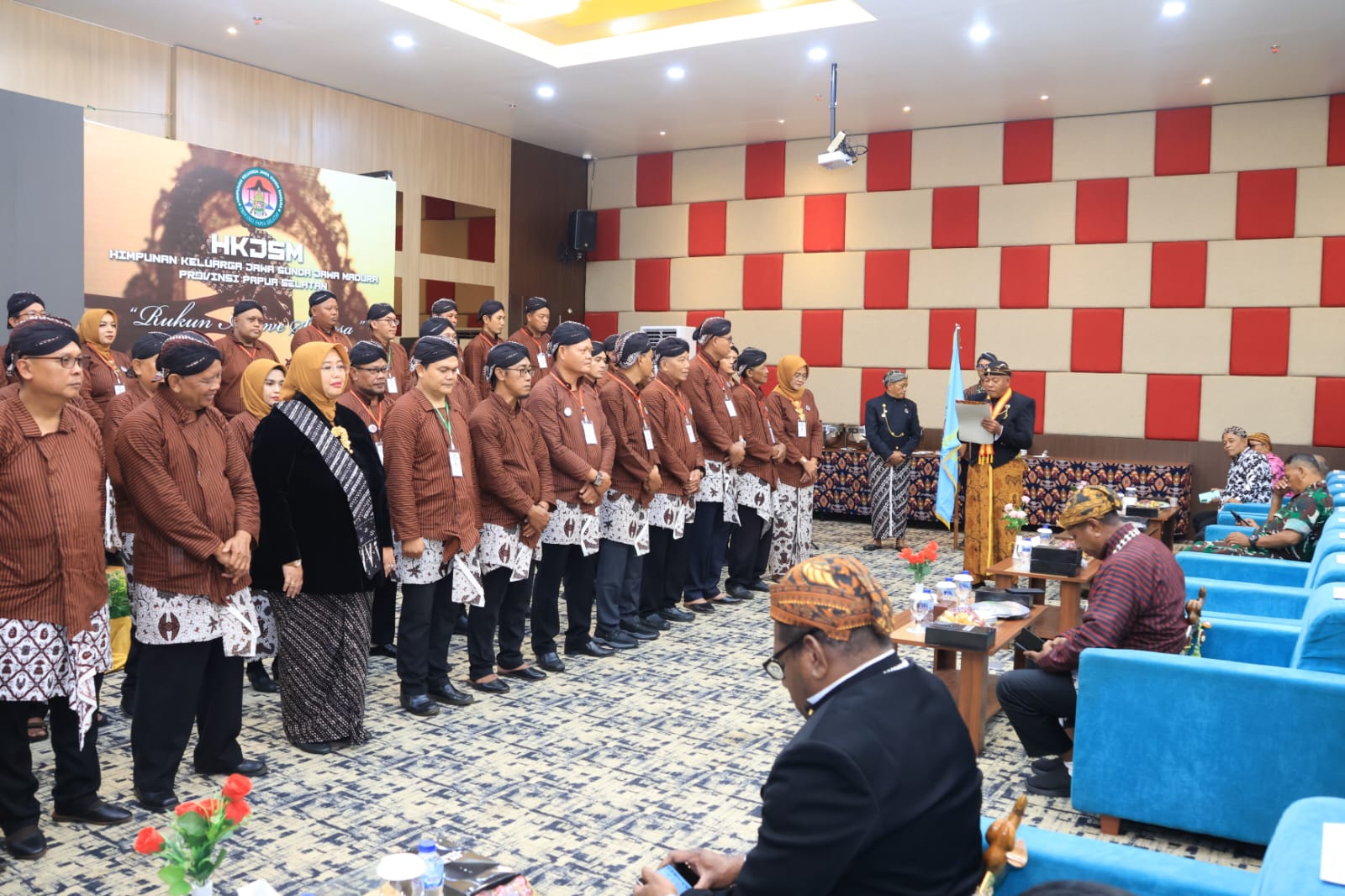 Gubernur Apolo: HKJSM Harus Rangkul Semua Etnis Bangun Papua Selatan - Gambar 2