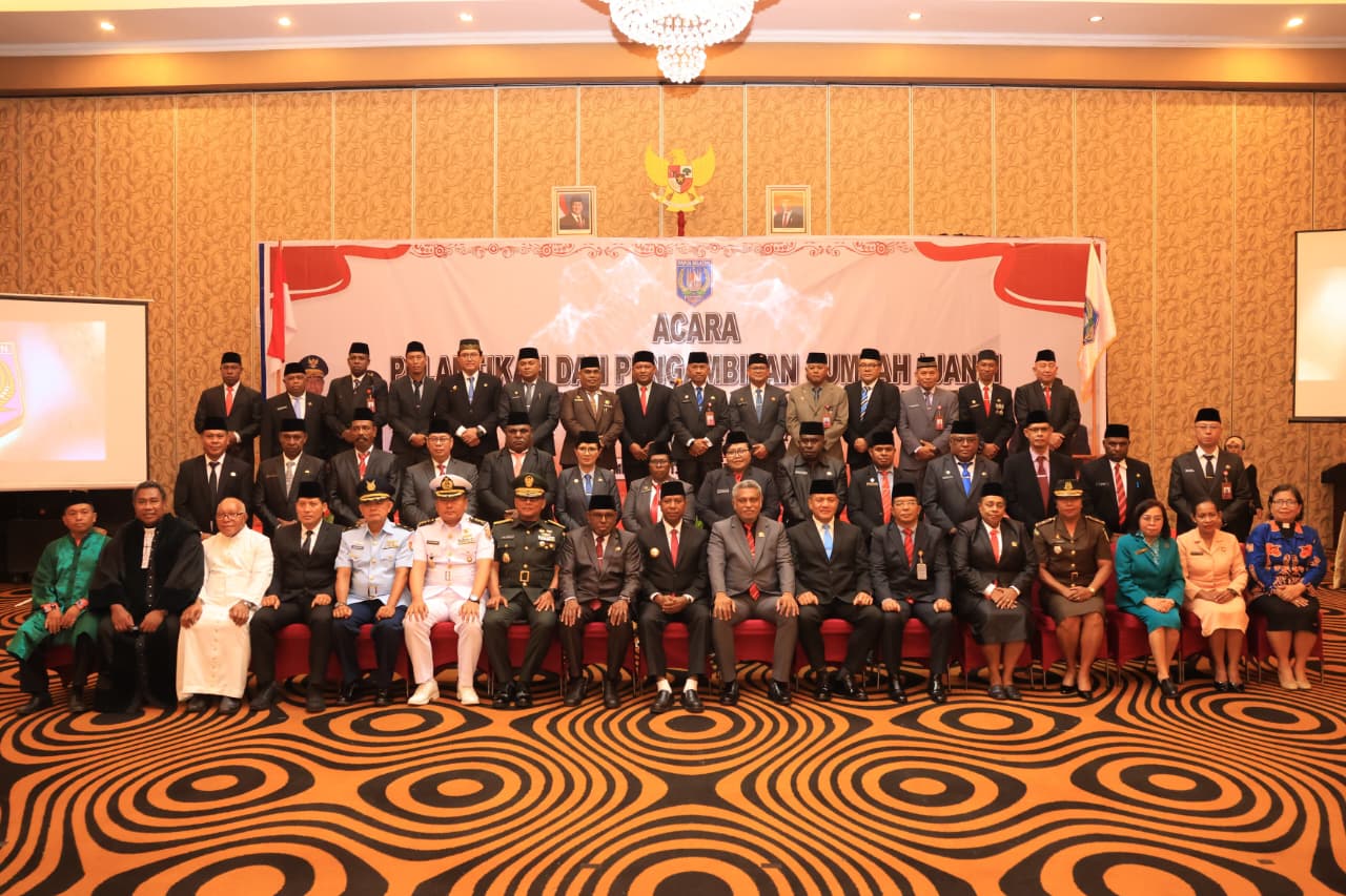 Gubernur Papua Selatan Lantik dan Kukuhkan 28 Pejabat Pimpinan Tinggi Pratama - Gambar 1