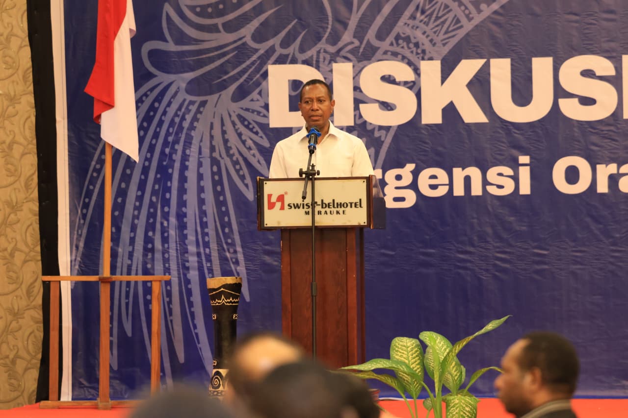 Gubernur Apolo Safanpo Buka Diskusi Publik Perdasus OAP, Tegaskan Pentingnya Legitimasi dan Penguatan Produk Hukum Papua Selatan - Gambar 1